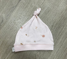 Load image into Gallery viewer, Organic baby Beanie - Girl XS
