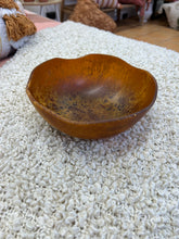 Load image into Gallery viewer, Curvy Bowl - Caramel
