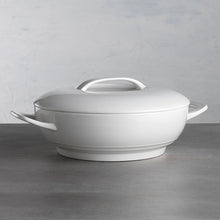 Load image into Gallery viewer, Signature Casserole 2L W/Lid
