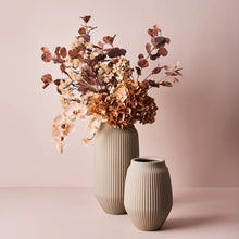 Load image into Gallery viewer, Taza Vase - Sand
