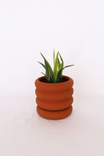 Load image into Gallery viewer, Naomi Ring Planter with Saucer Orange
